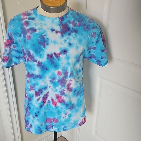 Gildan Tie-Dye Shirt in Blue and Purple - Picture 7 of 16